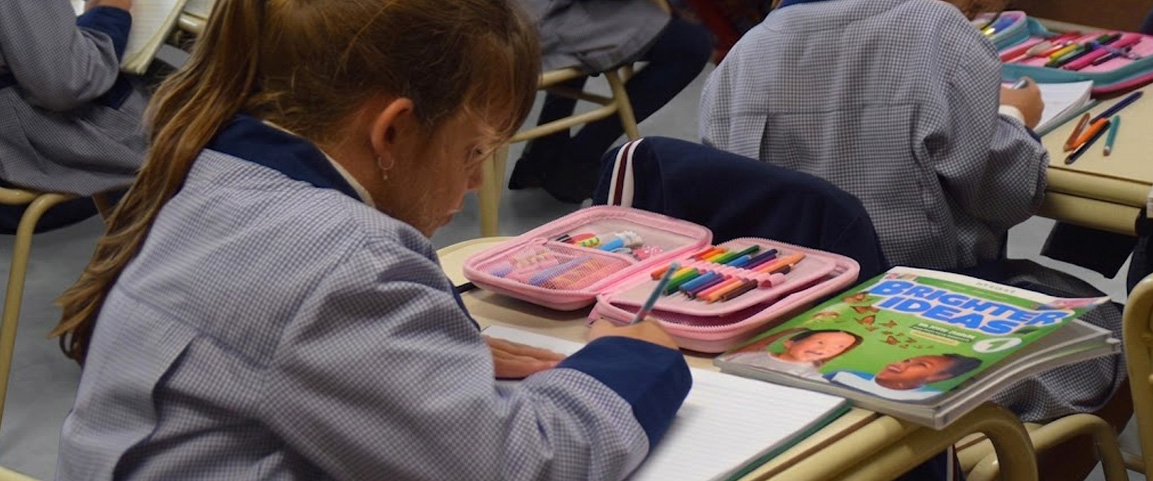 Alumnos en clase de Formación Académica en Escuelas Pías de Canning